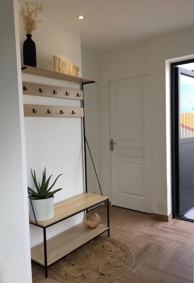 Cocon De L'Est I Apartment Saint Benoit Exterior photo